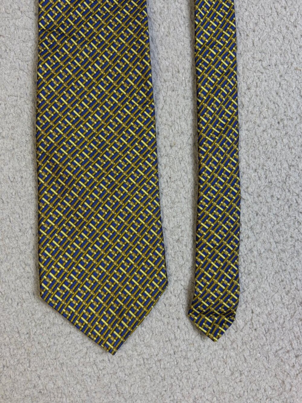 Brooks Brothers Makers Tie Mens Gold and Blue Pattern Silk Business Wedding USA